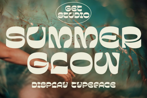 Summer Glow: A Retro Wavy Font for Editorial Charm